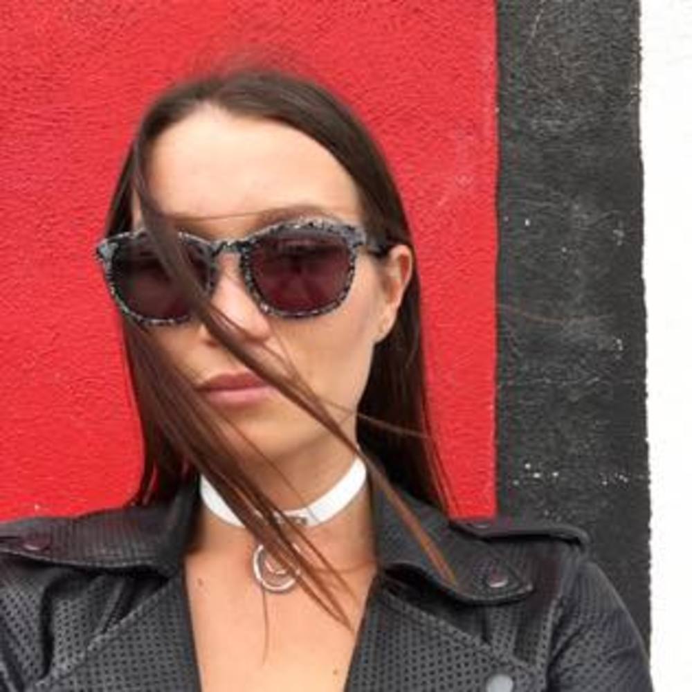 Meet your Posher, Veronika